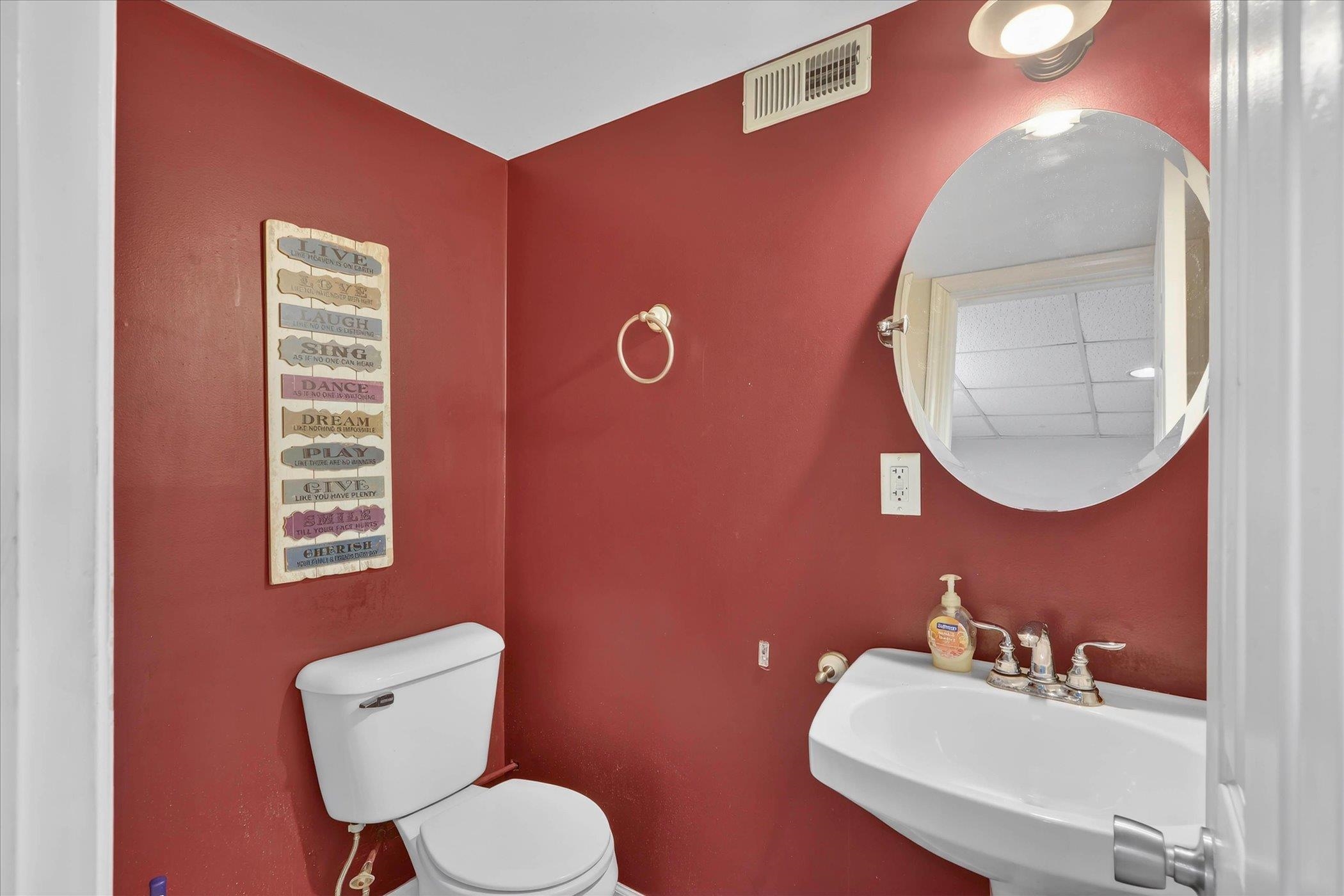 2433 Butlin Drive Beloit, WI 53511 - Photo 18 of 35