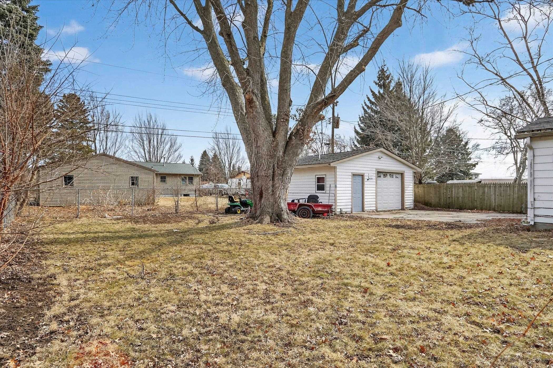 2433 Butlin Drive Beloit, WI 53511 - Photo 33 of 35