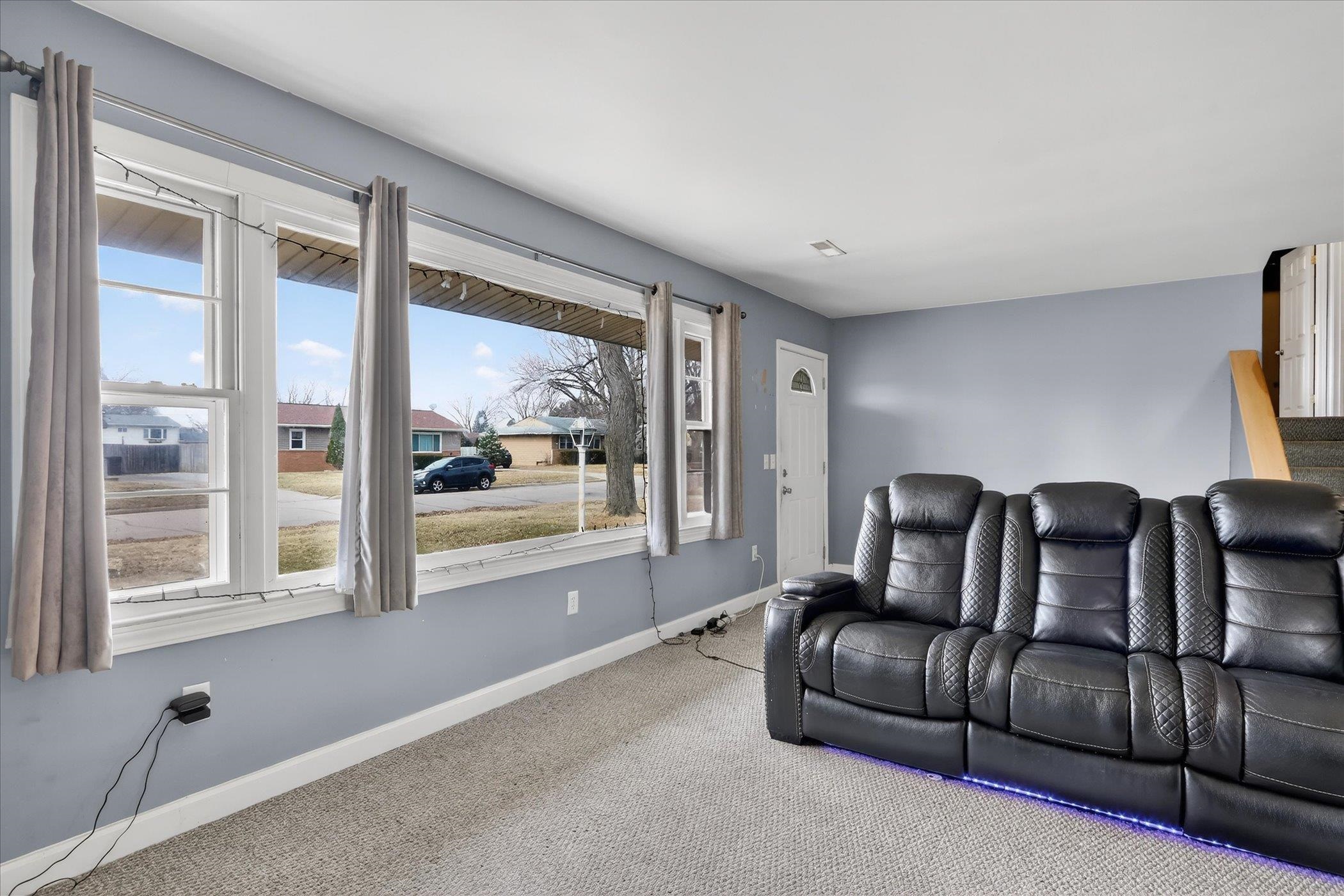 2433 Butlin Drive Beloit, WI 53511 - Photo 6 of 35