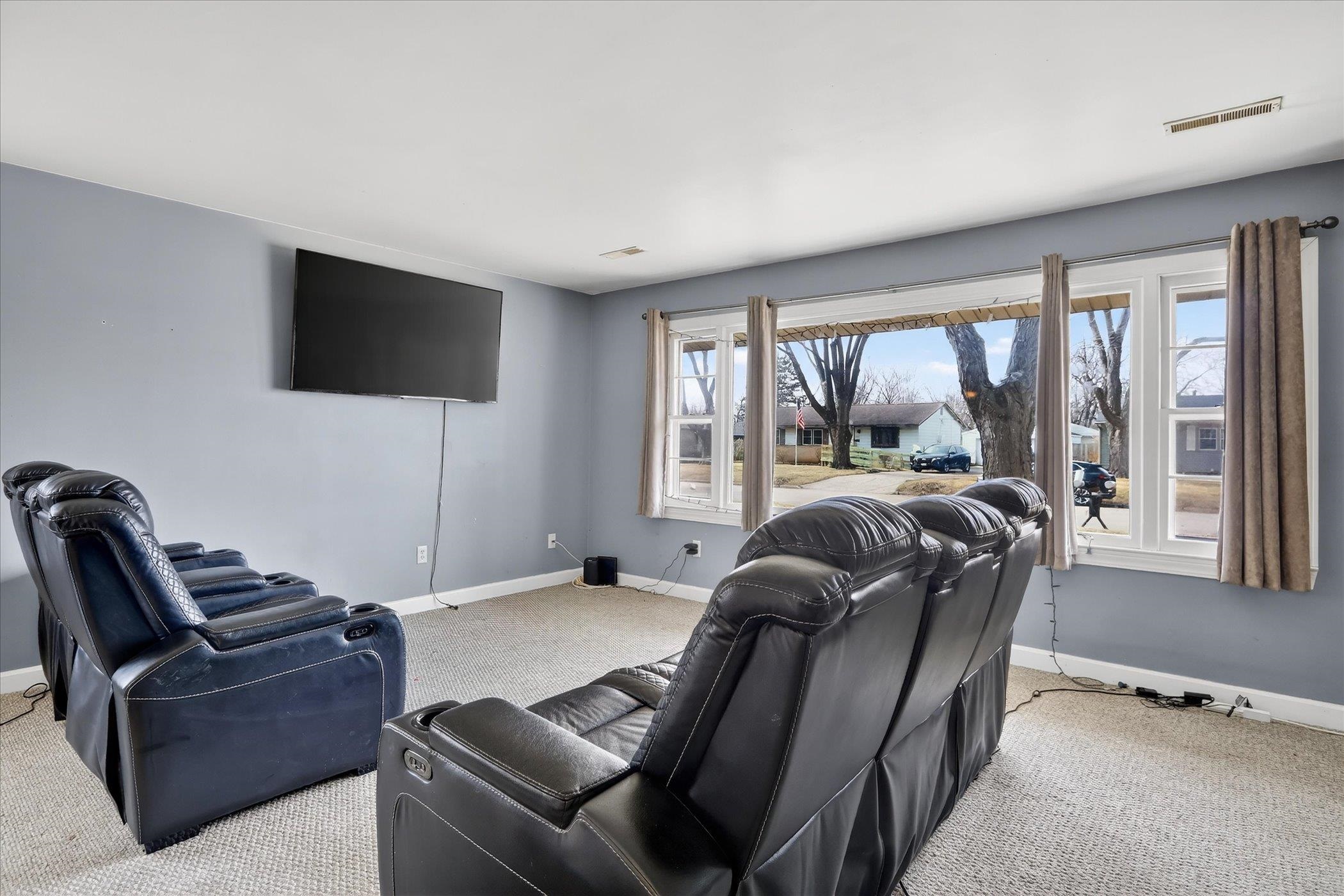 2433 Butlin Drive Beloit, WI 53511 - Photo 8 of 35