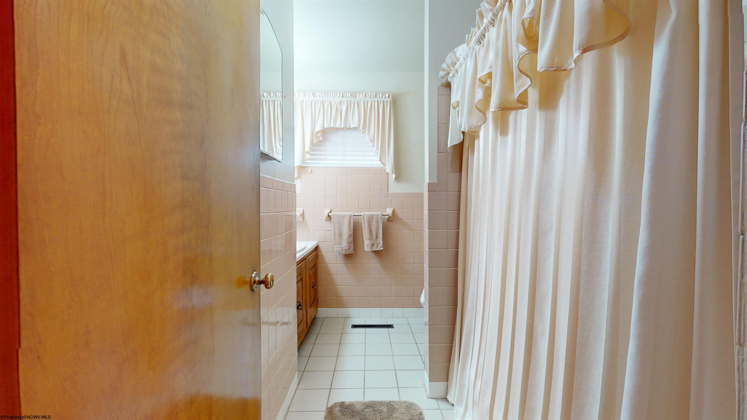 1163 Avalon Road Fairmont, WV 26554 - Photo 14 of 24 Gallery Image 14