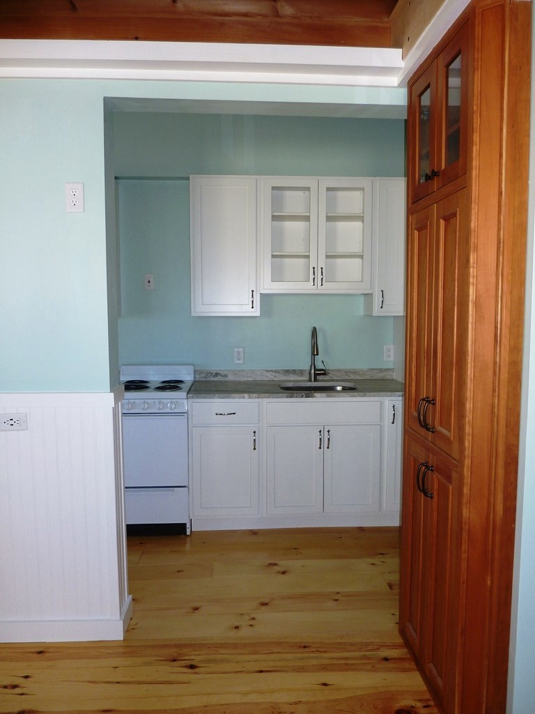 135 Weirs Road, Unit 13 Gilford, NH 03249 - Photo 4 of 30 Gallery Image 4