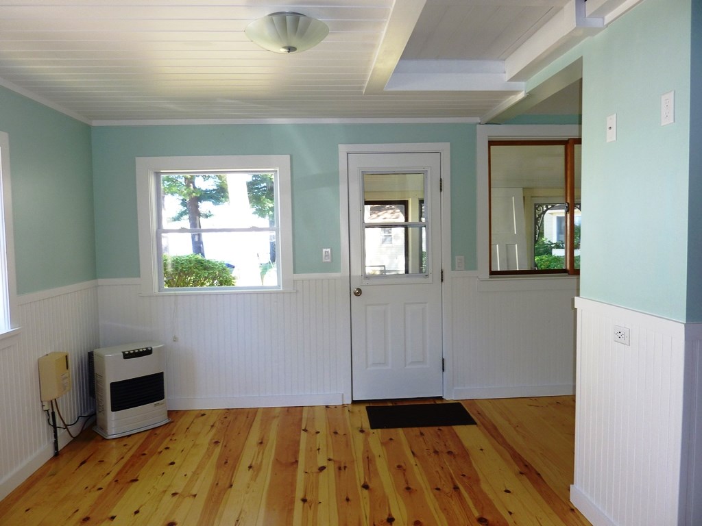 135 Weirs Road, Unit 13 Gilford, NH 03249 - Photo 9 of 30 Gallery Image 9