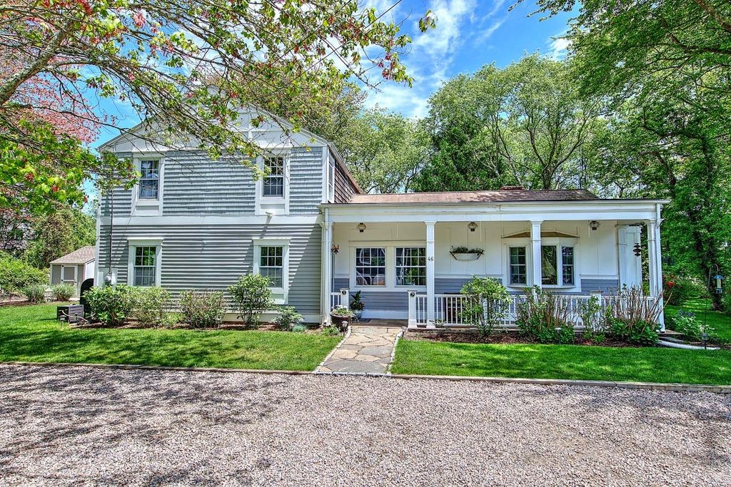 46 Channing Road Narragansett, RI 02882 - Photo 2 of 45