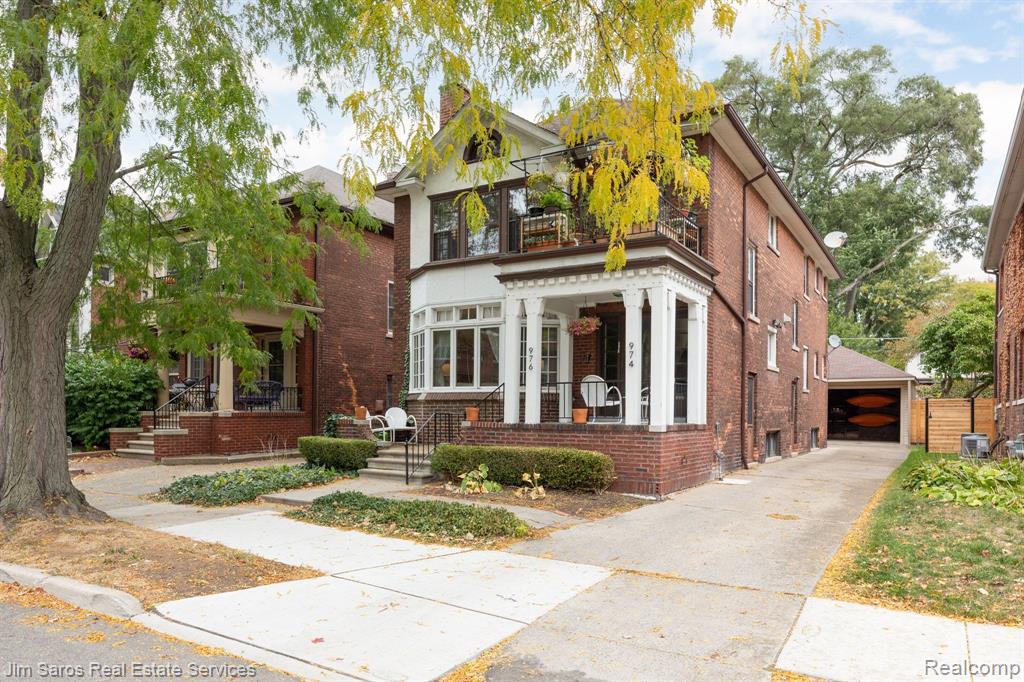 974 Nottingham Road Grosse Pointe Park, MI 48230 - Photo 2 of 18