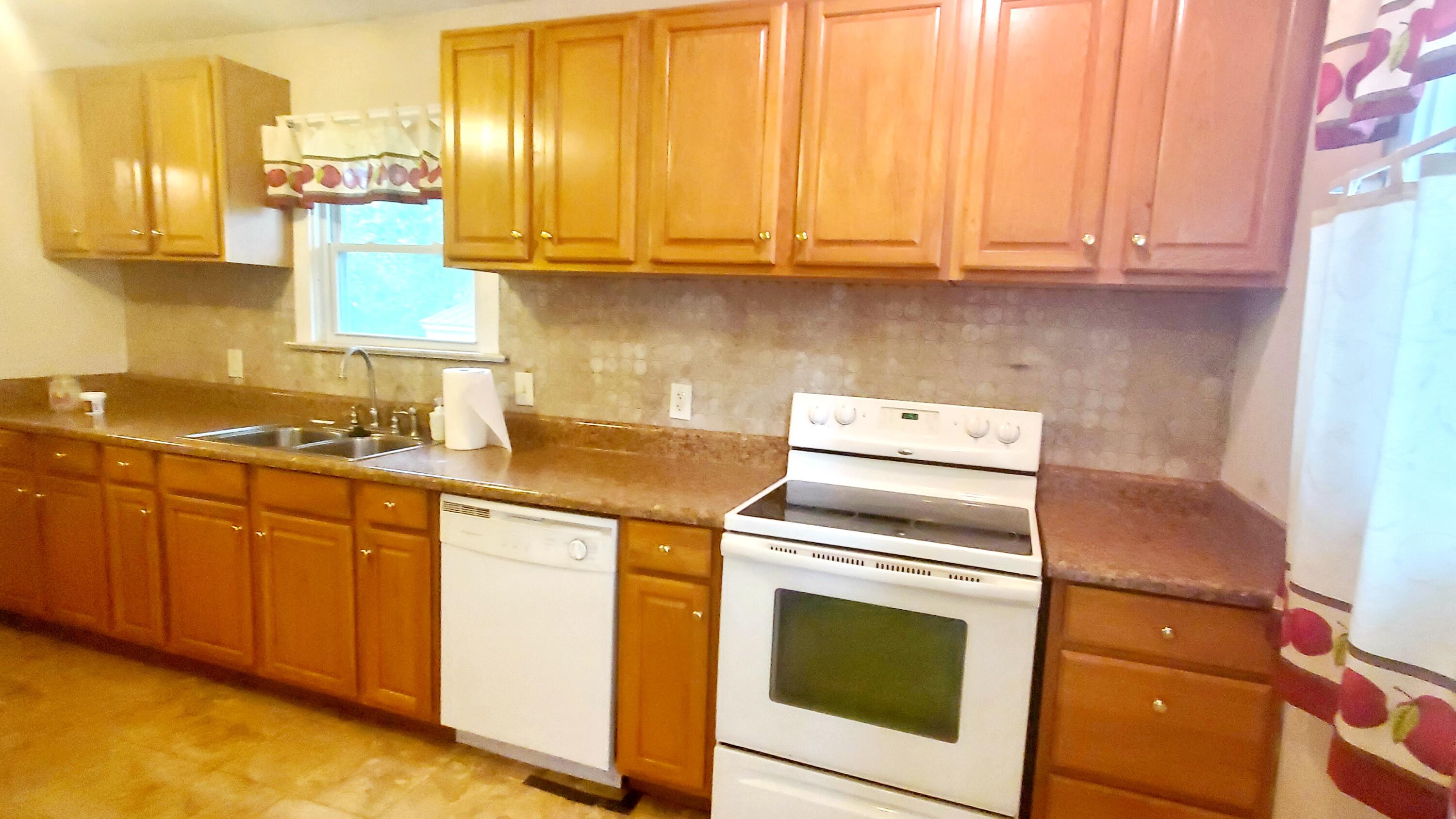 1411 Williams Road Hixson, TN 37343 - Photo 2 of 13 20210921_115235