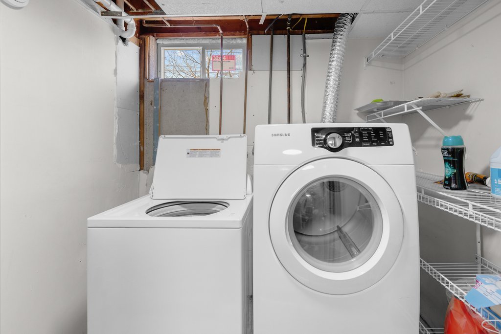 8012 10th Street West Rock Island, IL 61201 - Photo 27 of 27 a utility room with dryer and washer