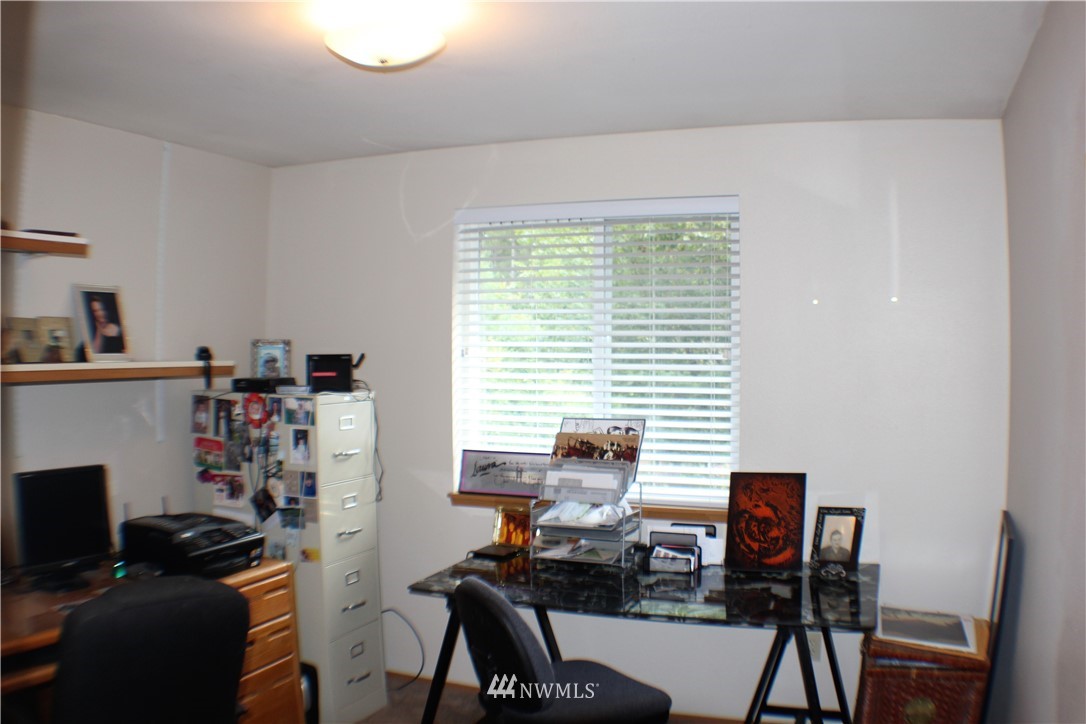 3641 Southwest Lake Helena Road Port Orchard, WA 98367 - Photo 14 of 24 Gallery Image 14