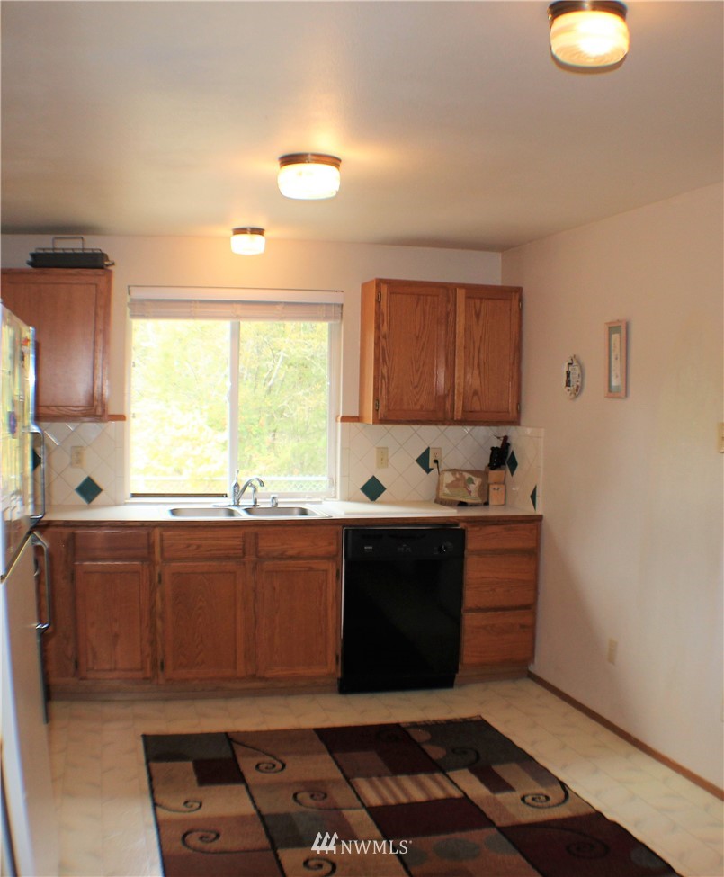 3641 Southwest Lake Helena Road Port Orchard, WA 98367 - Photo 9 of 24 Gallery Image 9