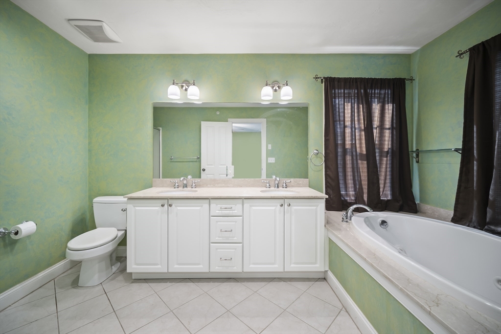 6 Essex Road, Unit 10 Ipswich, MA 01938 - Photo 18 of 29