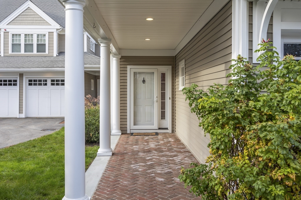 6 Essex Road, Unit 10 Ipswich, MA 01938 - Photo 2 of 29