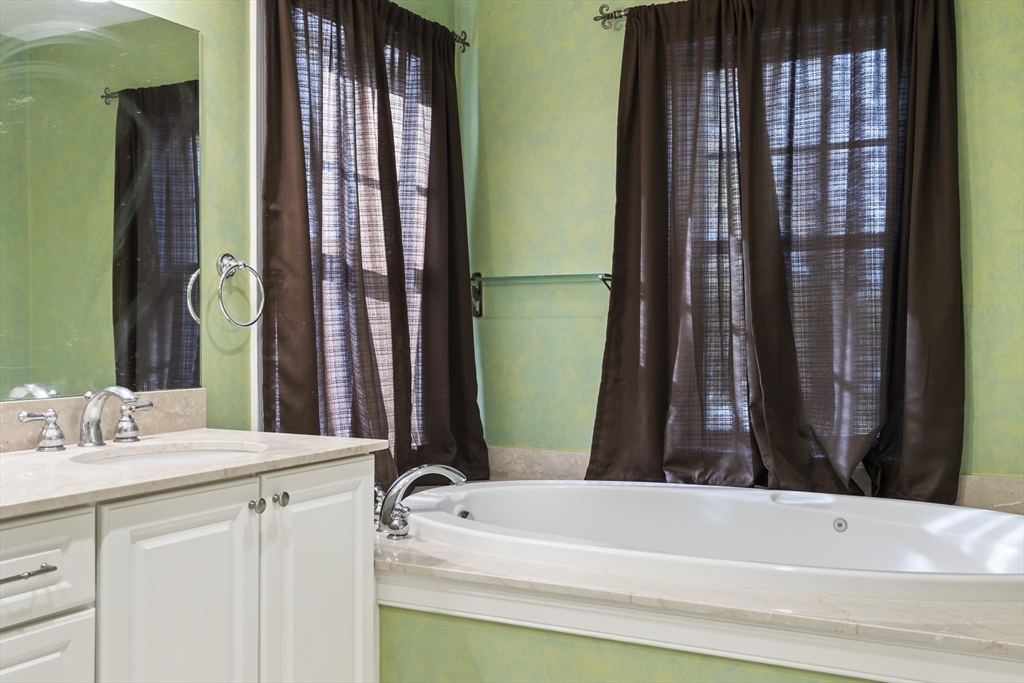 6 Essex Road, Unit 10 Ipswich, MA 01938 - Photo 29 of 29