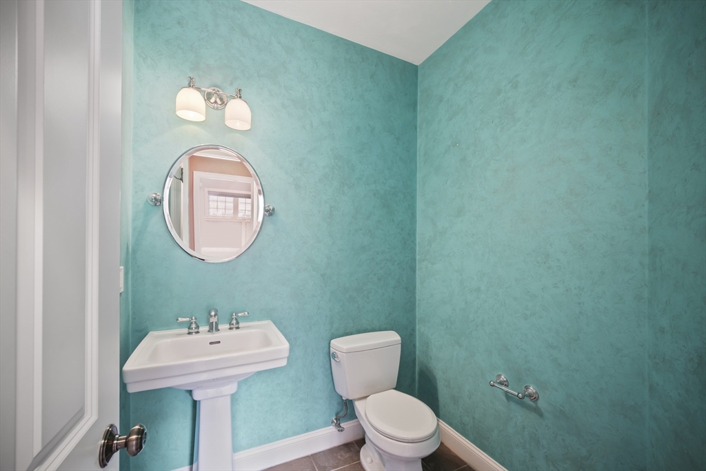 6 Essex Road, Unit 10 Ipswich, MA 01938 - Photo 10 of 29