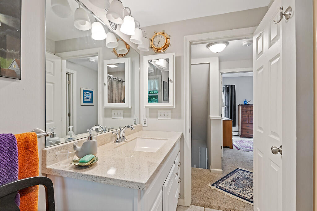 83 Middle Street, Unit 4 Hallowell, ME 04347 - Photo 24 of 47 16_BP5A3582_DxO_mls