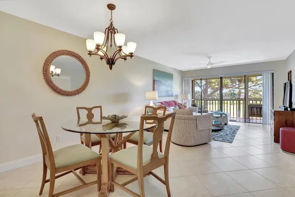 $3,150 | 316 Brackenwood Circle, Unit 316, Palm Beach Gardens, FL 33418