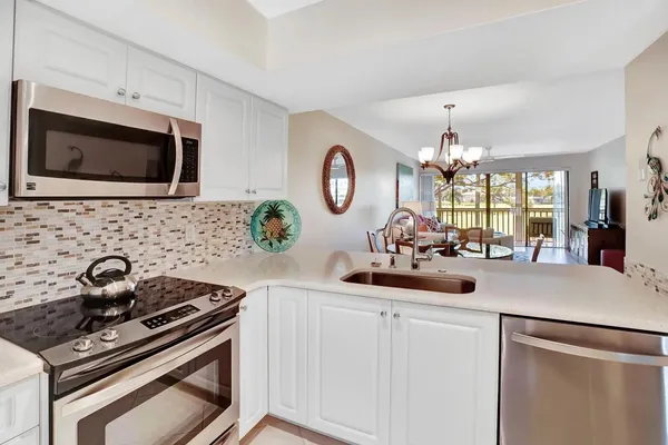 $3,150 | 316 Brackenwood Circle, Unit 316, Palm Beach Gardens, FL 33418