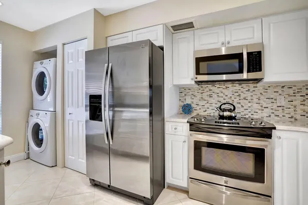 $3,150 | 316 Brackenwood Circle, Unit 316, Palm Beach Gardens, FL 33418