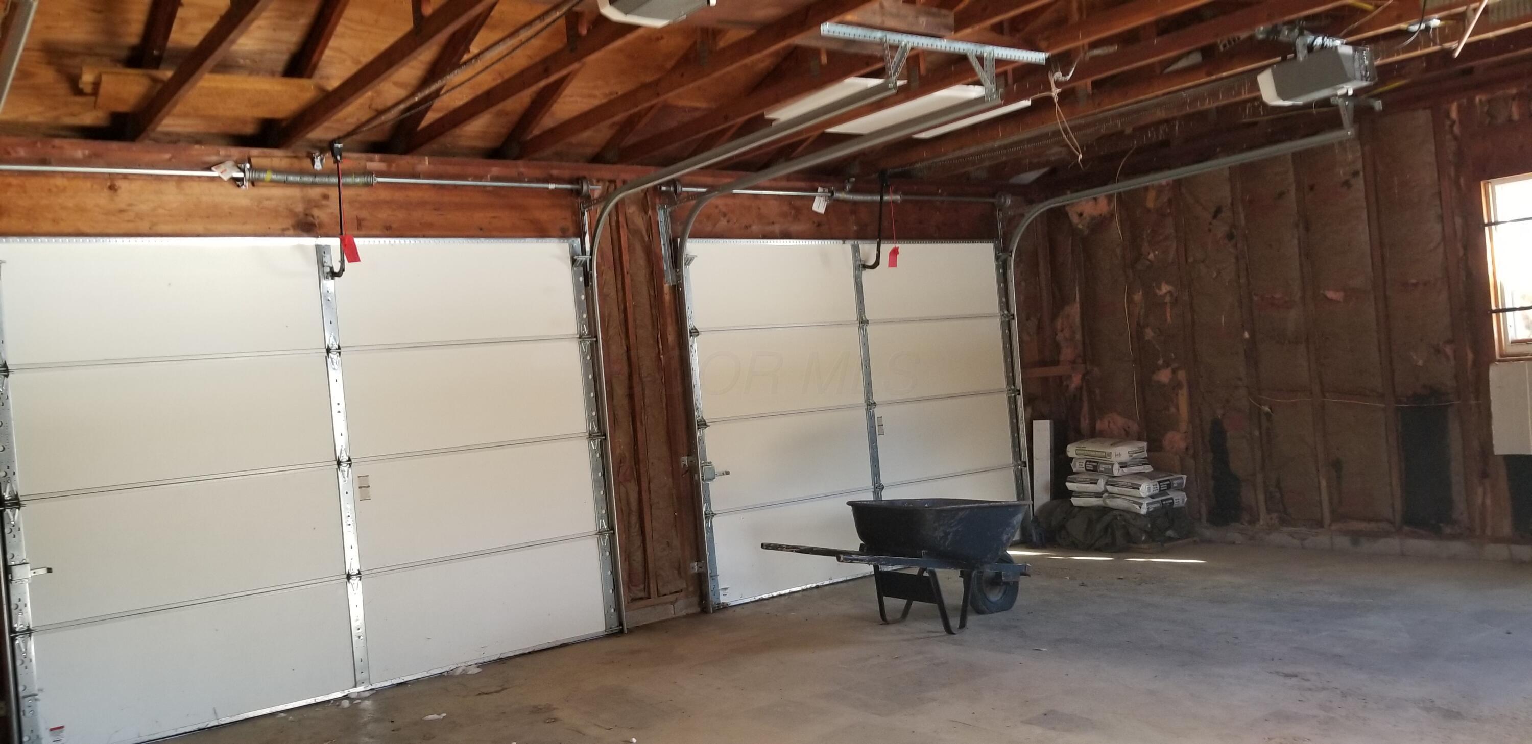5595 Rhoric Road Athens, OH 45701 - Photo 15 of 26 rhoric garage