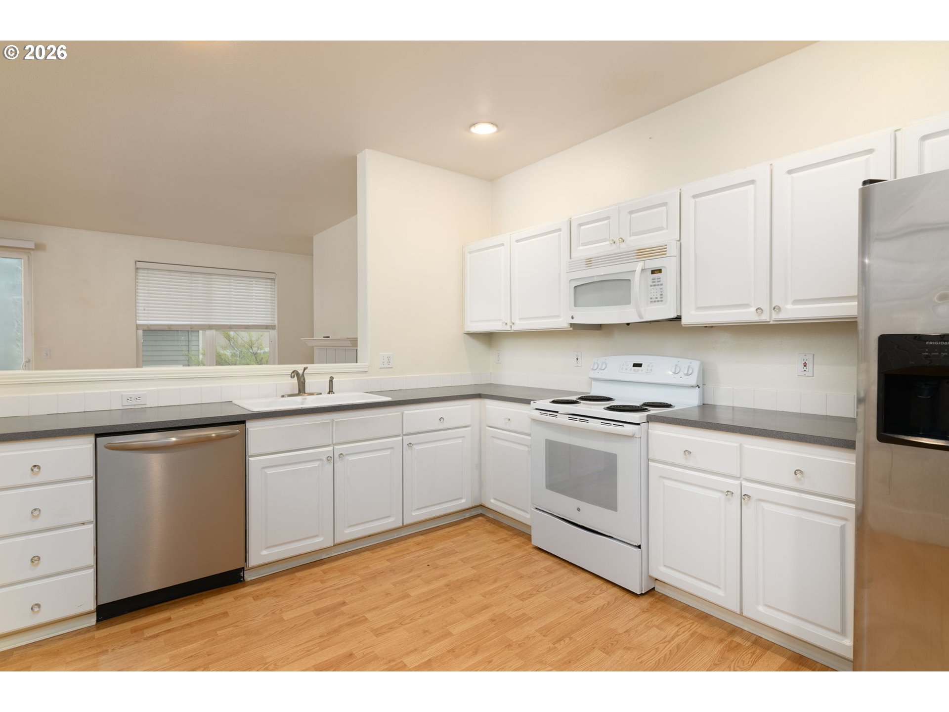 11934 Southwest Sagehen Street Beaverton, OR 97007 - Photo 4 of 25
