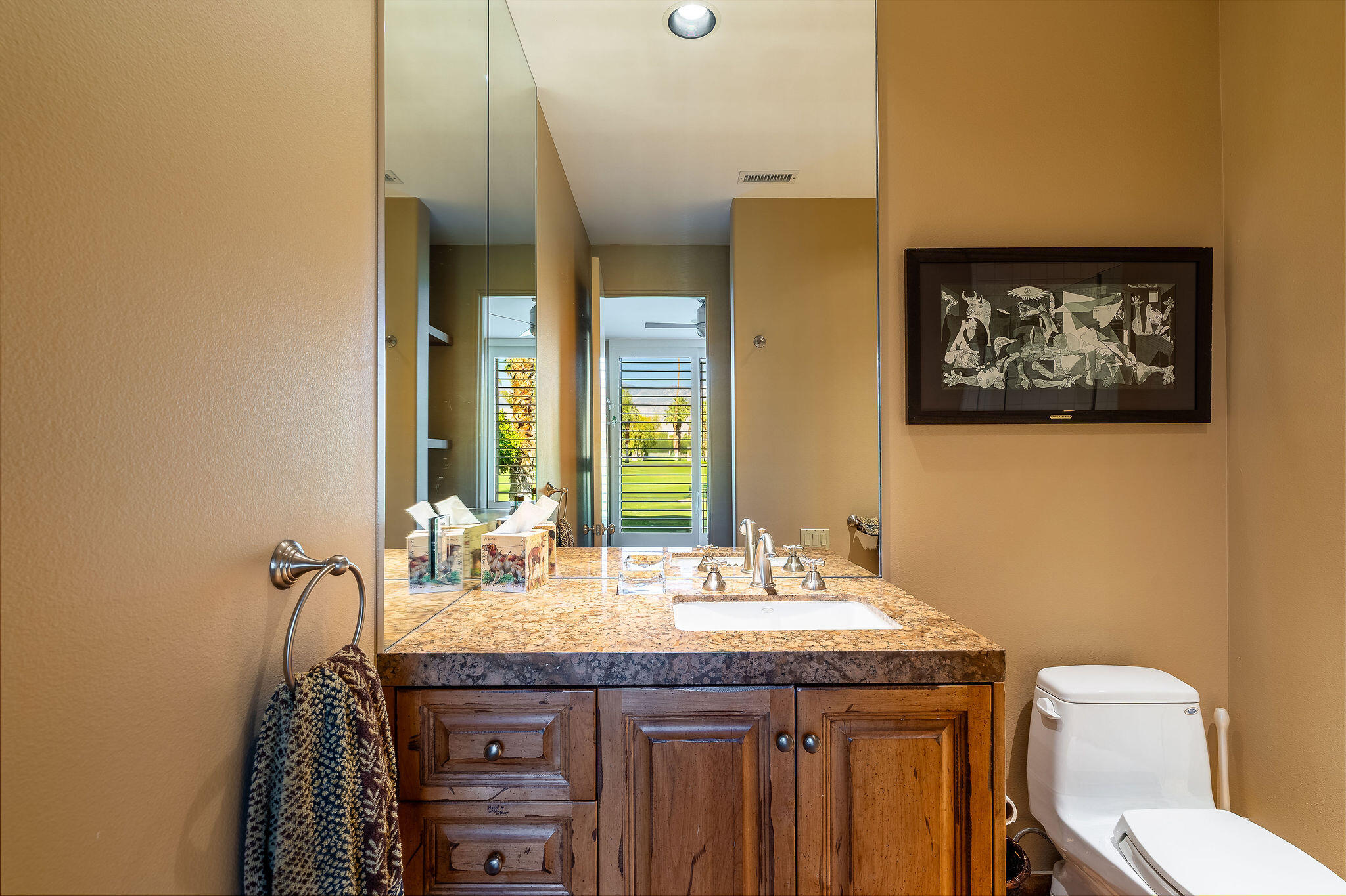 37551 Thompson Road Rancho Mirage, CA 92270 - Photo 21 of 48 Guest suite bath