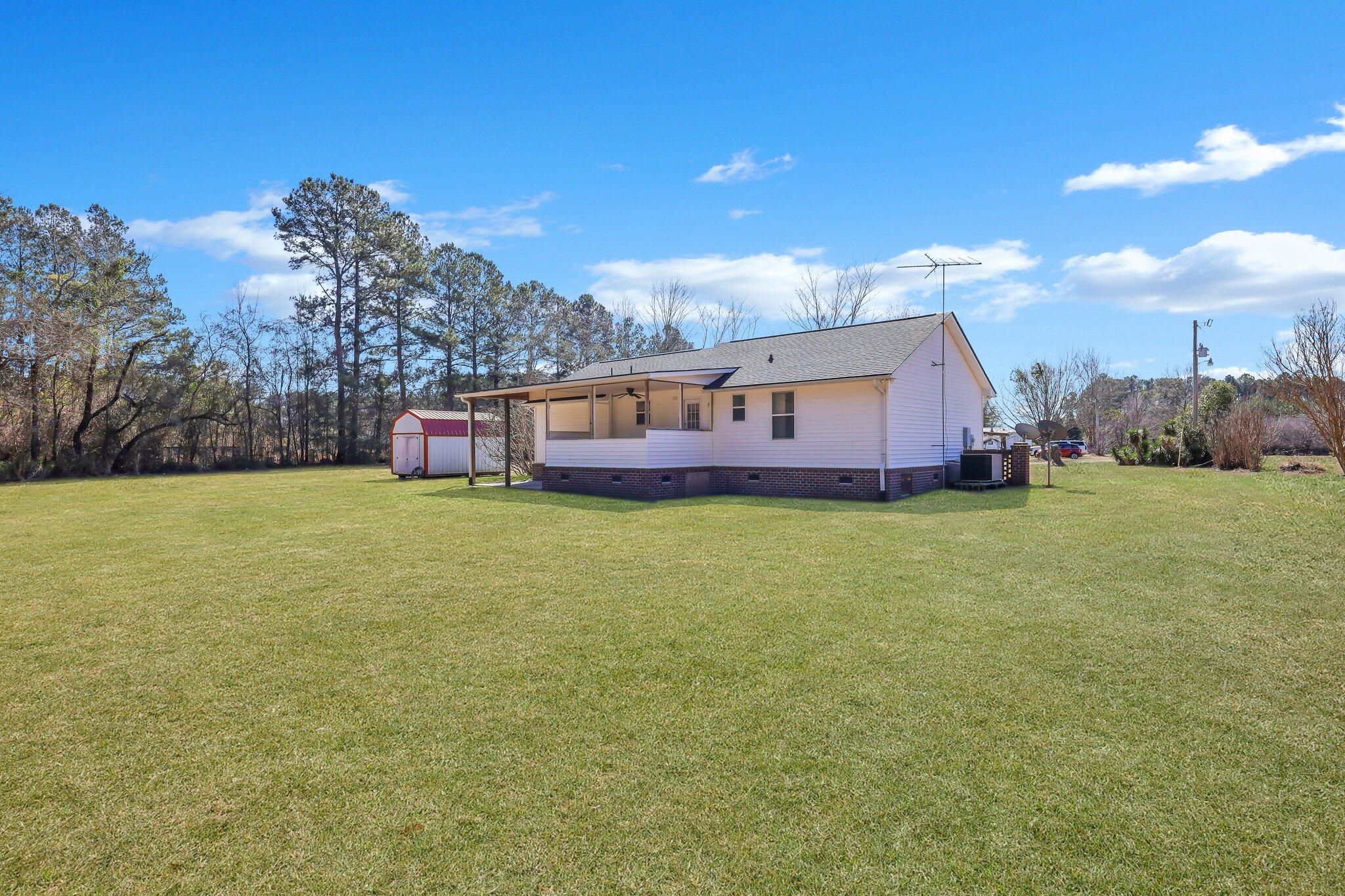 366 Rice Road Ridgeville, SC 29472 - Photo 5 of 28 11-web-or-mls-IMG_0100_1