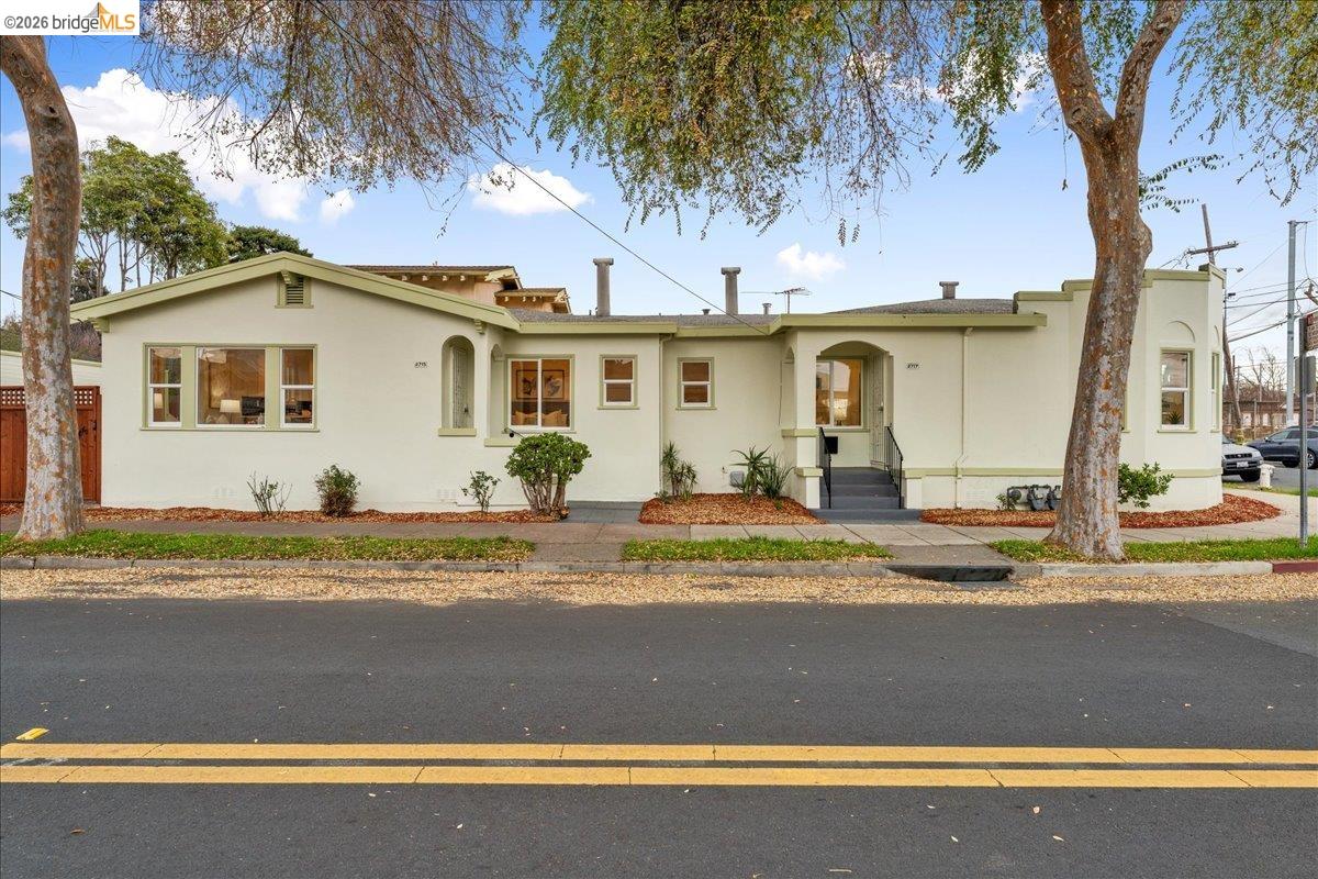 2717 Mabel Street Berkeley, CA 94702 - Photo 47 of 60 a view of a house with a outdoor space