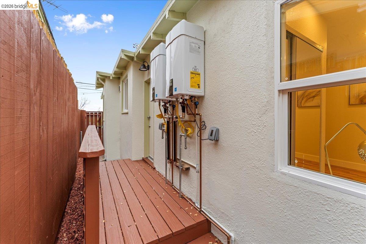 2717 Mabel Street Berkeley, CA 94702 - Photo 55 of 60 a view of entryway with wooden floor