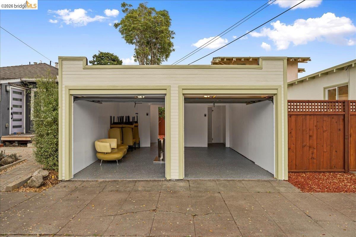 2717 Mabel Street Berkeley, CA 94702 - Photo 57 of 60 a view of an entrance to house