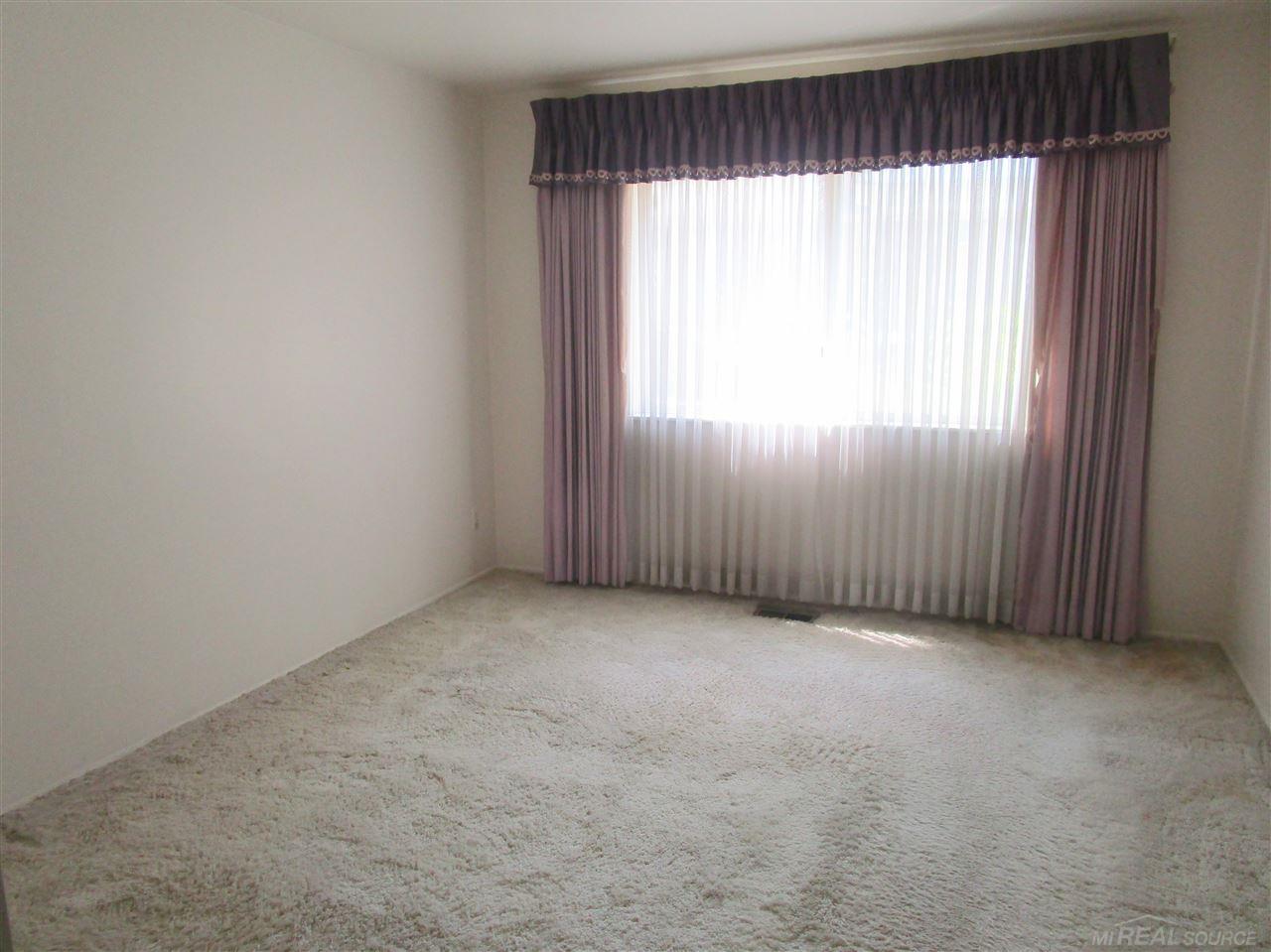 29660 Hoover Road Warren, MI 48093 - Photo 8 of 8