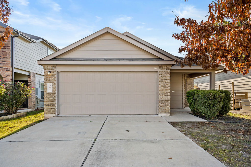 3621 Colorado High Avenue Austin, TX 78744 - Photo 3 of 40 a view of backyard of the house