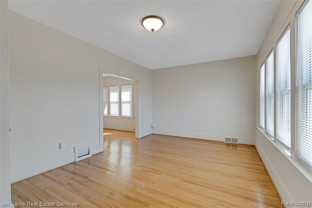 926-928 Nottingham Road Grosse Pointe Park, MI 48230 - Photo 45 of 51
