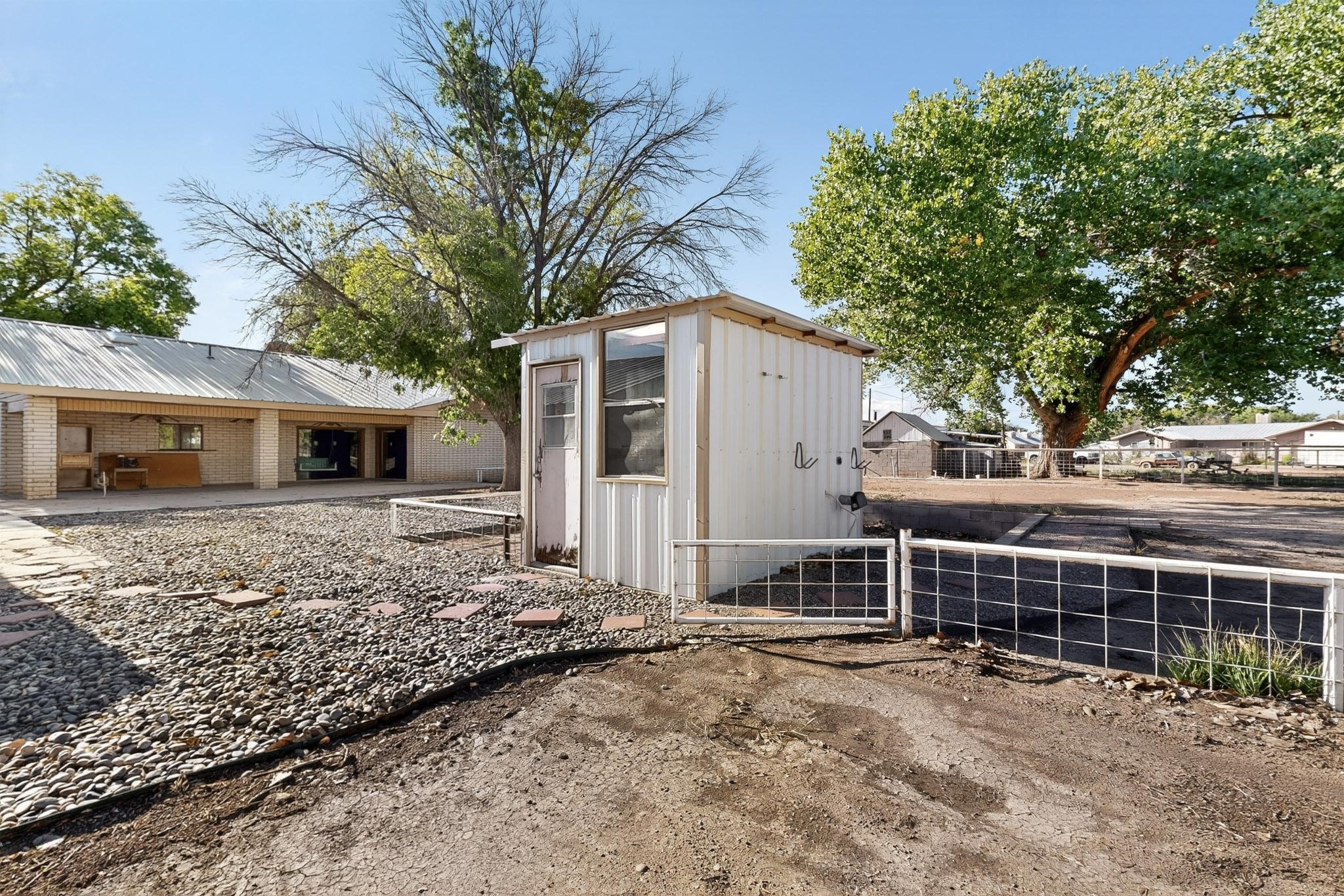 8 Palomas Road Los Lunas, NM 87031 - Photo 37 of 47