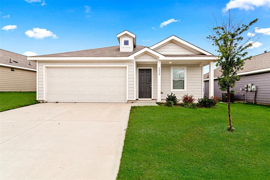 4052 Dublin Ridge Drive Fort Worth, TX 76036 - Photo 2 of 19