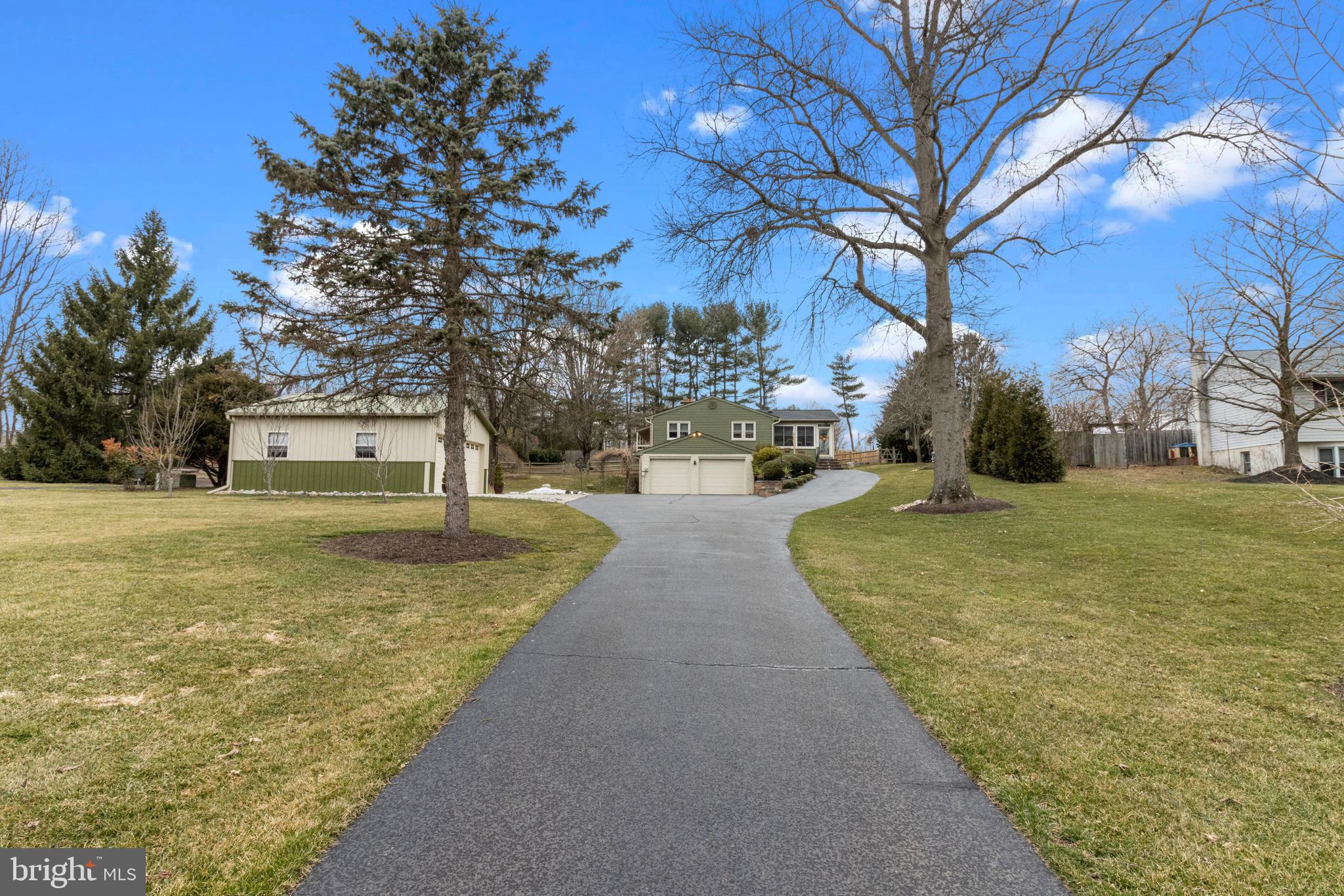 944 Pebble Hill Road Doylestown, PA 18901 - Photo 2 of 51