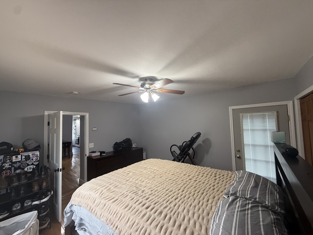 28 Maverick Street, Unit 3 Boston, MA 02128 - Photo 5 of 8