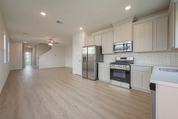 $2,400 | 27966 Western Crk Court, Katy, TX 77494