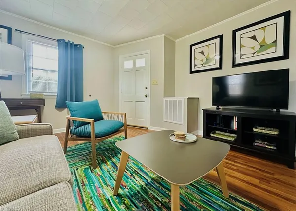 $1,300 | 918 Harris Street, Burlington, NC 27217