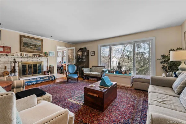 $985,000 | 41 Lakeside Drive, Centerport, NY 11721