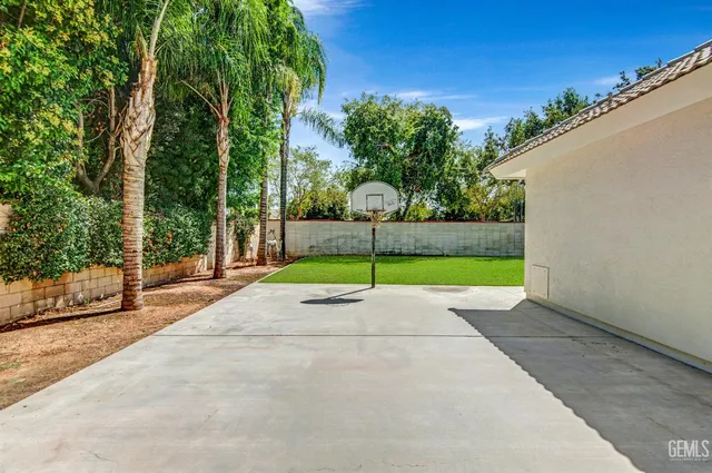 $775,000 | Undisclosed Address, Bakersfield, CA 93312
