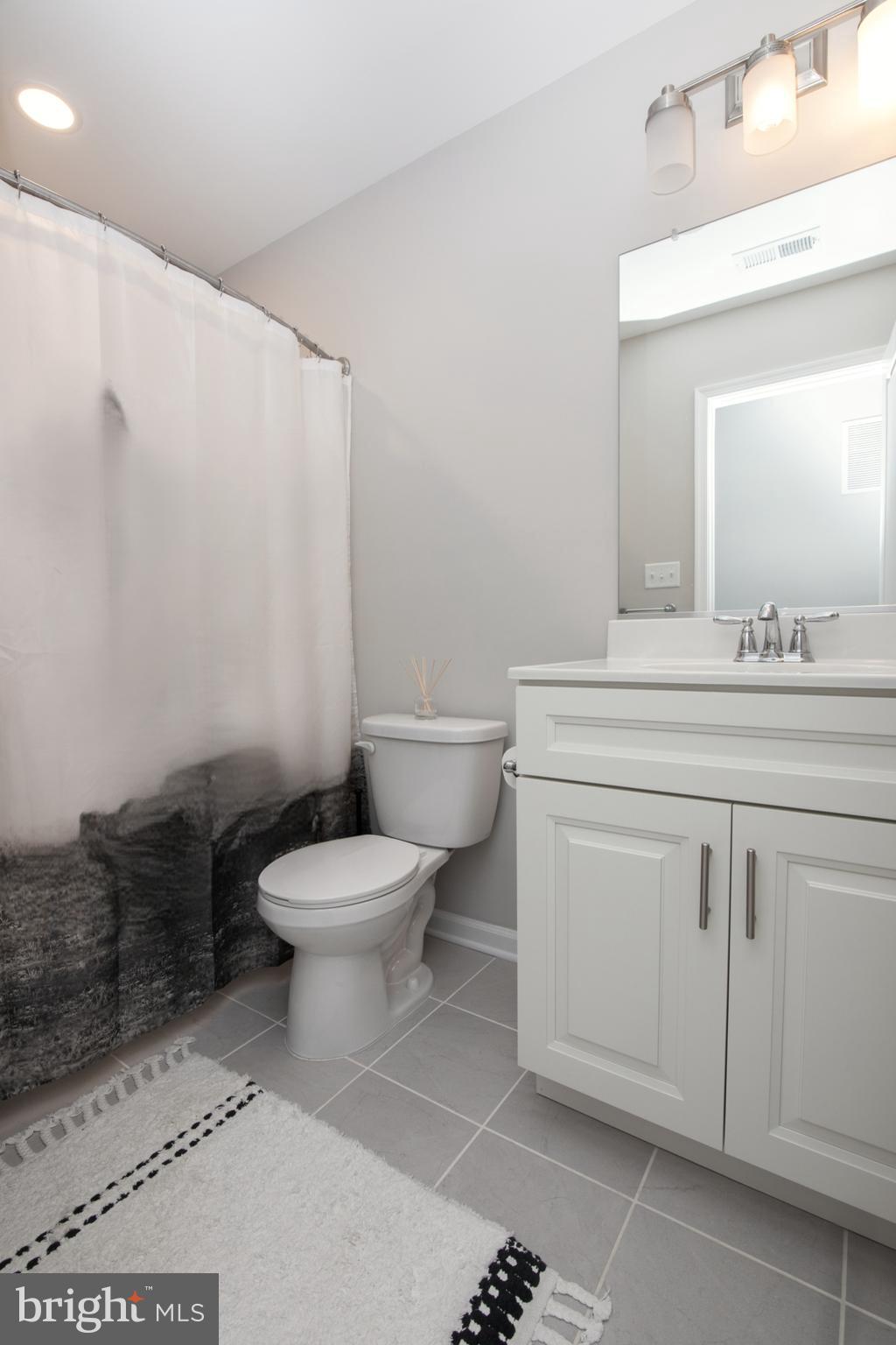 1213 Chestnut Street Burlington, NJ 08016 - Photo 14 of 15 Hall Bath