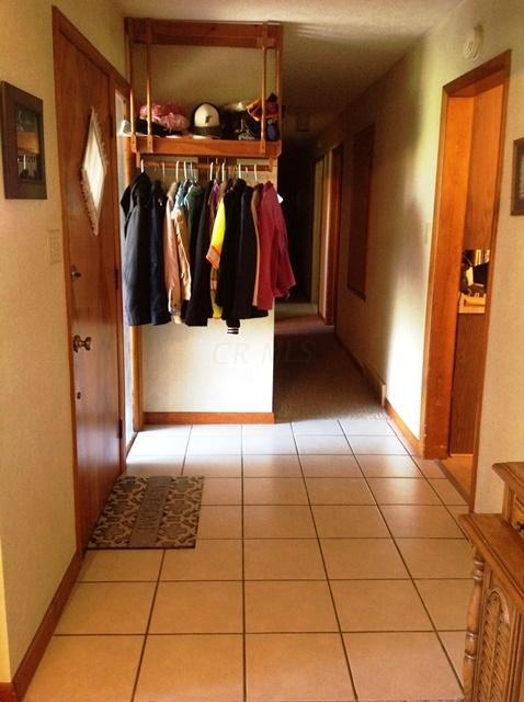 557 Northridge Road Circleville, OH 43113 - Photo 2 of 22