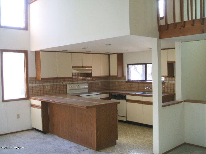 155 Stream Court Bushkill, PA 18324 - Photo 5 of 9 Gallery Image 5