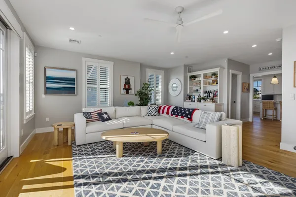 $2,249,000 | 36 Little Bay Drive, Dover, NH 03820