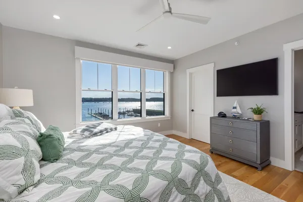 $2,249,000 | 36 Little Bay Drive, Dover, NH 03820