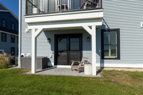 $2,249,000 | 36 Little Bay Drive, Dover, NH 03820