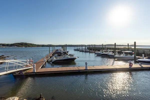 $2,249,000 | 36 Little Bay Drive, Dover, NH 03820