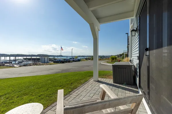 $2,249,000 | 36 Little Bay Drive, Dover, NH 03820