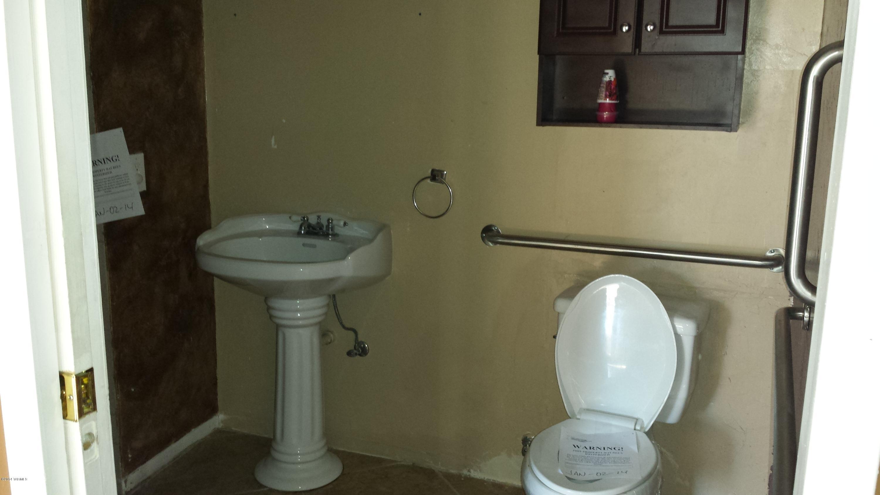 8174 North Plantation Place Tucson, AZ 85741 - Photo 7 of 24