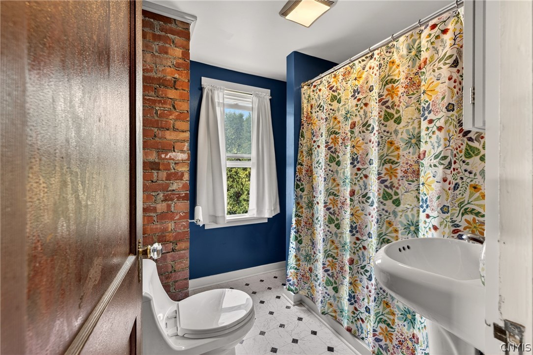 305 Newcastle Road Geddes, NY 13219 - Photo 21 of 29 Full Bath