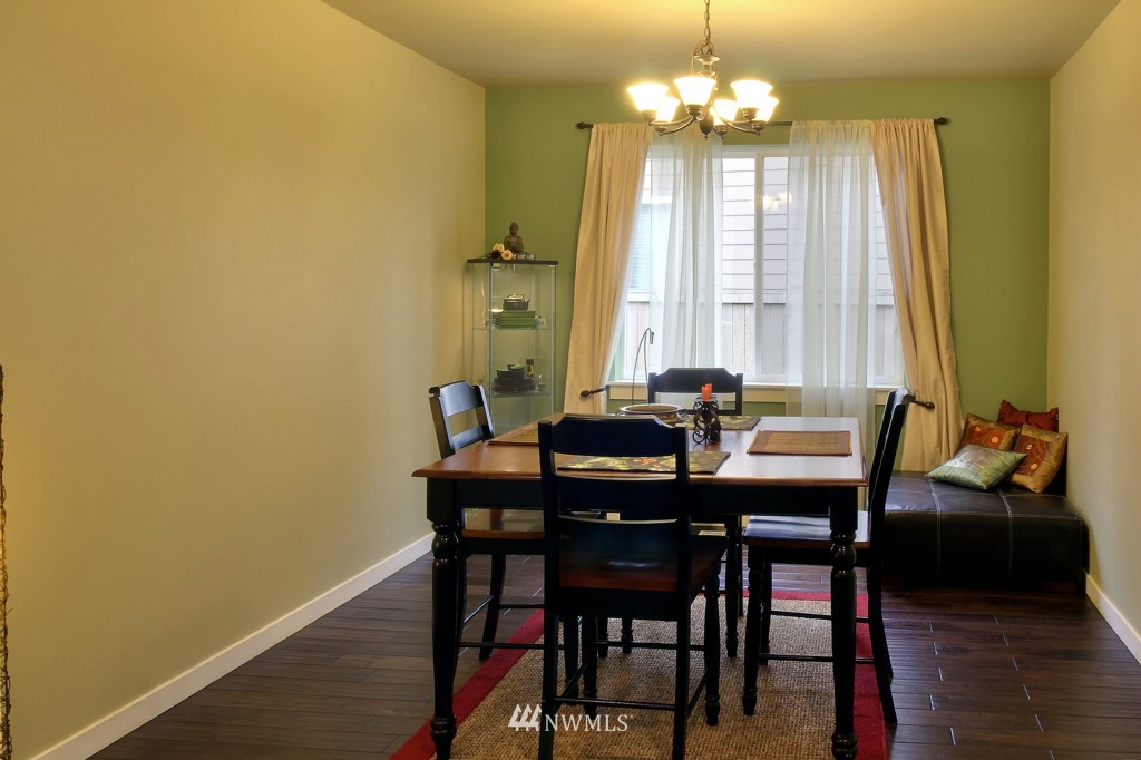 306 204th Place Southeast Bothell, WA 98012 - Photo 6 of 15 Gallery Image 6